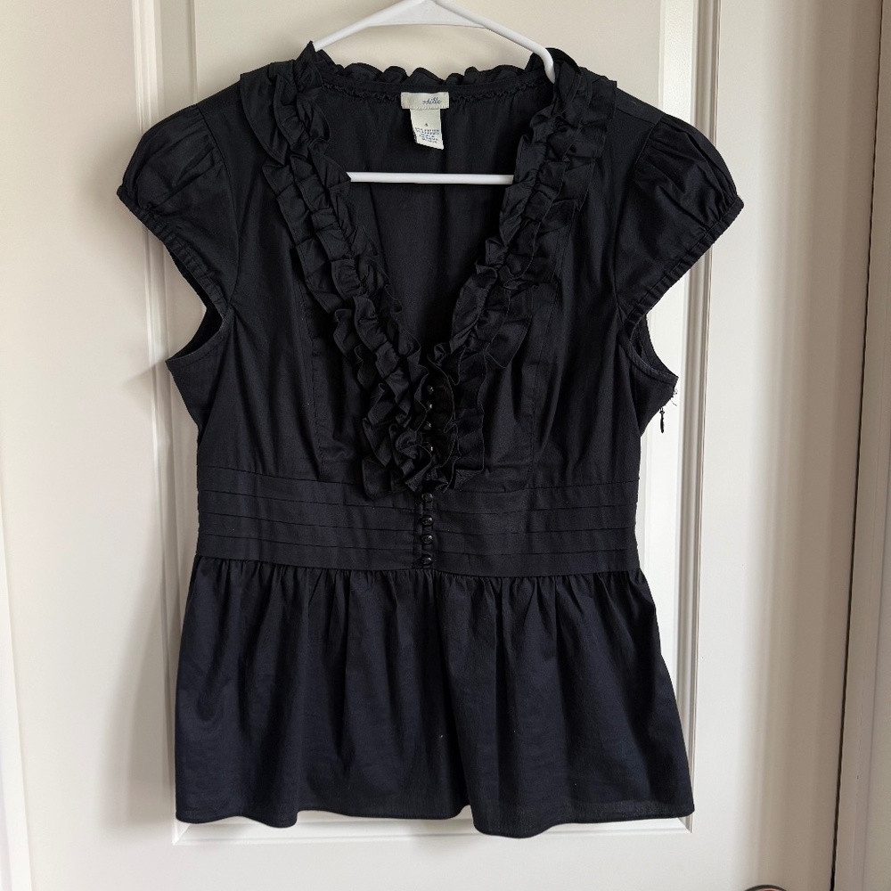 ODILLE BRAND  RUFFLE BLACK CAP SLEEVE BLOUSE